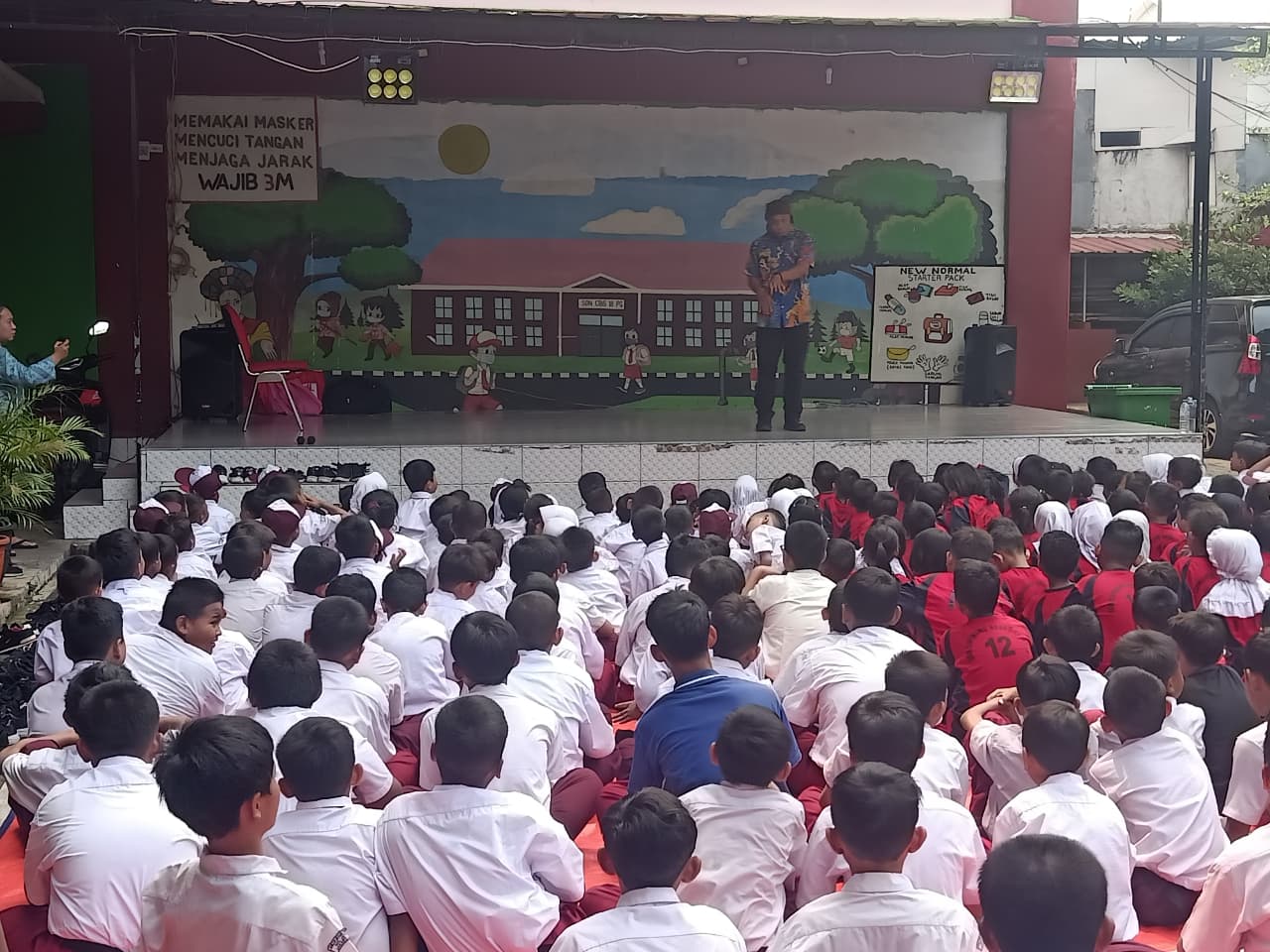 Wisata LiterAsyik Ke SDN Cipinang Besar Selatan 12